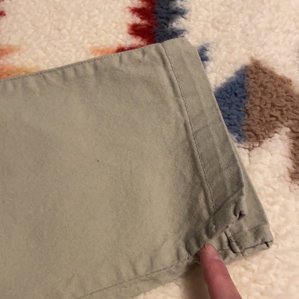Levi’s Capri’s - Picture 7 of 15
